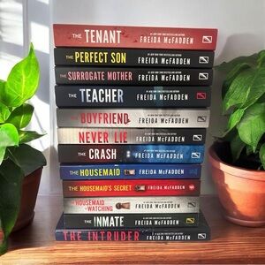 Freida McFadden Book Bundle